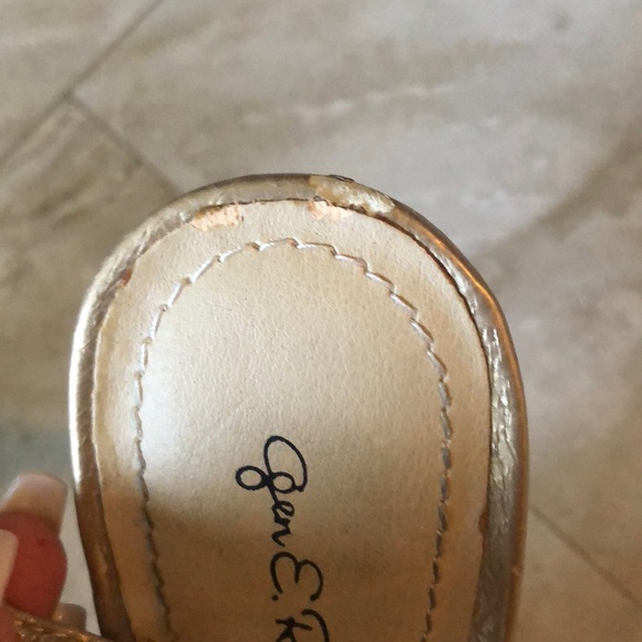 Good Heels - Picture 2 of 4